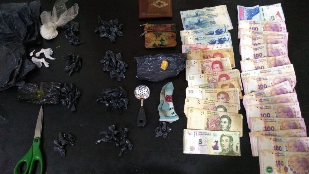 Los operativos estuvieron a cargo de los efectivos de Lomas de Zamora 7° junto a la Distrital Local (Fuente: Twitter).