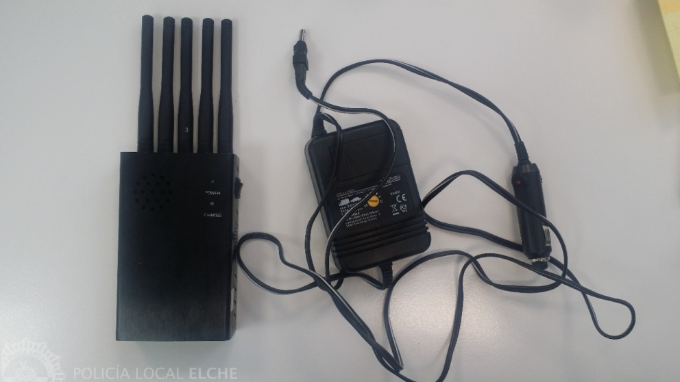 Estará prohibido la utilización de los inhibidores para uso casero.