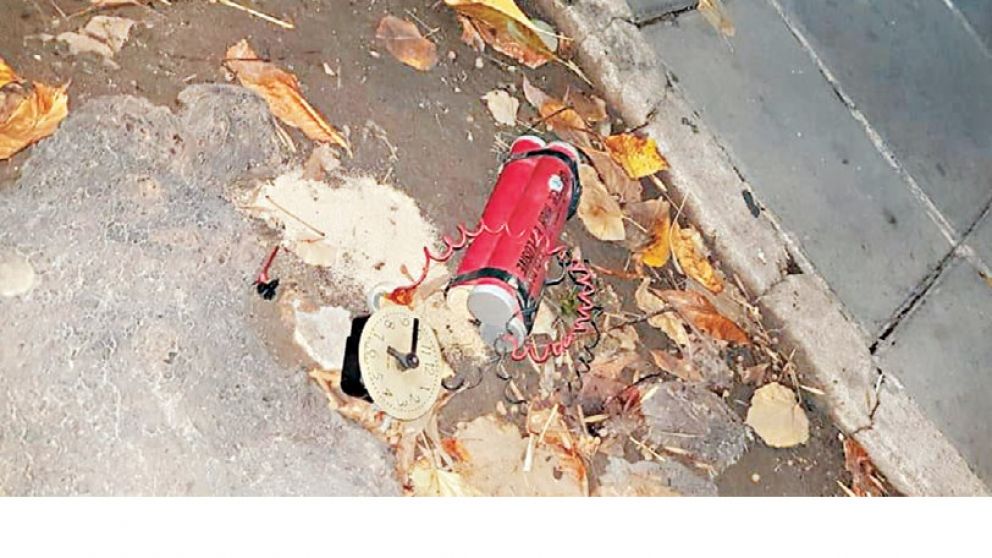 El artefacto era en realidad una serie de tubos vac�os atados a un cable. 