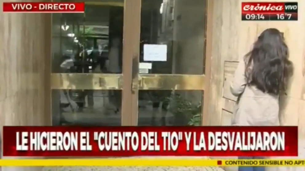 Los delincuentes ingresaron haciéndose pasar por empelados del correos (Captura de TV)