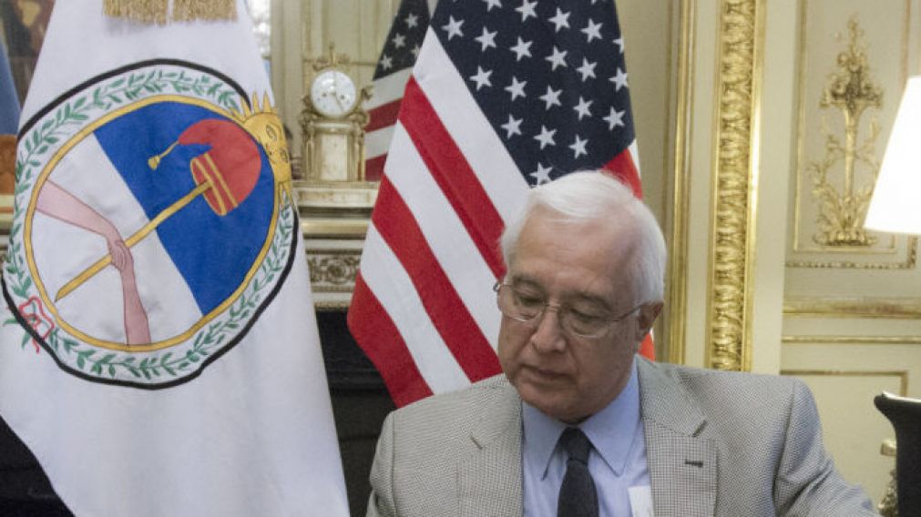 El embajador estadounidense en Argentina, Edward Prado.