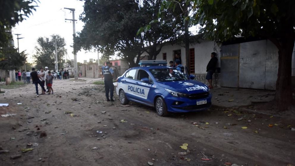 La casa del sospechoso, que está detenido, bajo custodia policial.