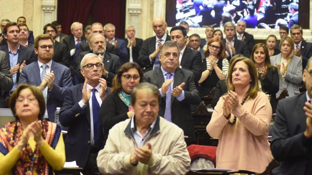 Emotivo recuerdo del diputado radical asesinado (Télam).