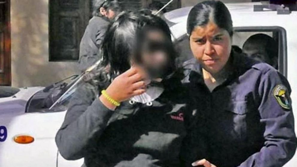 Por $ 3 mil, una madre entregó a su hija de 11 años a un vecino abusador.