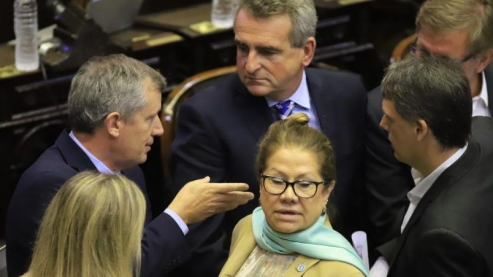 Los presidentes de los bloques se reunirán este lunescon Emilio Monzó.