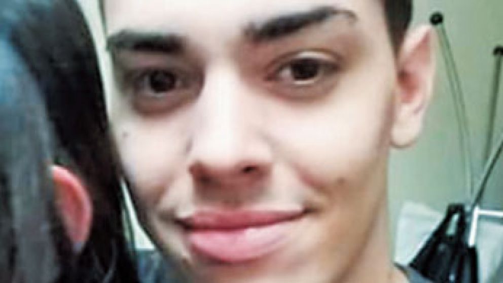 Este es el joven que atormenta a su ex pareja constantemente.