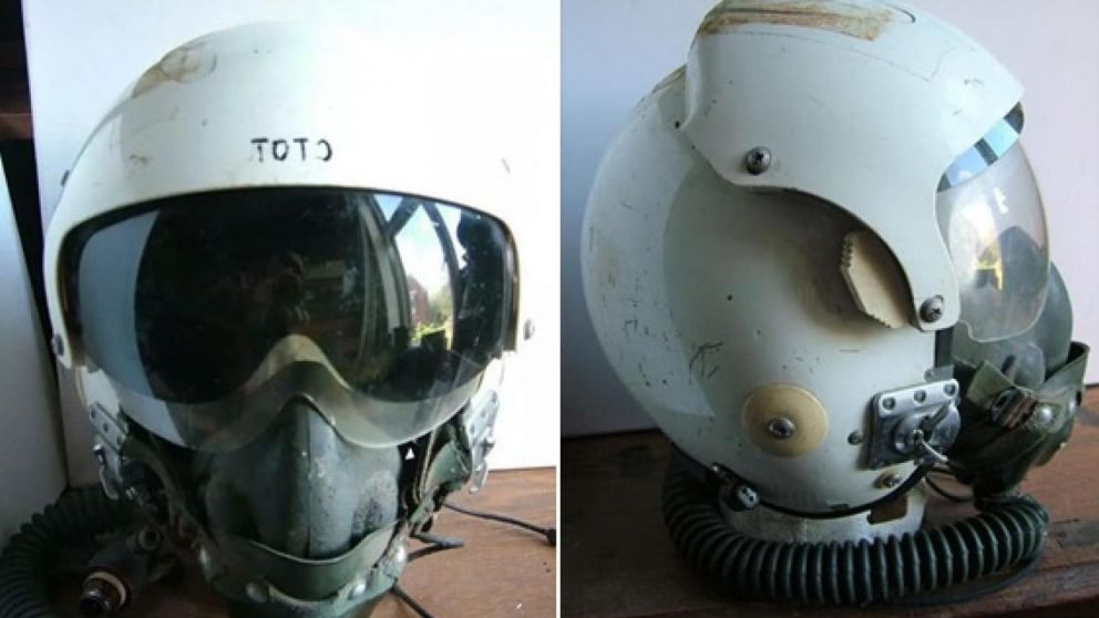 Así fue publicado el casco vendido mediante subasta electrónica en Londres.