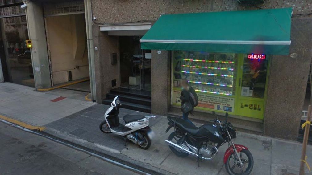 En esta vivienda, de la calle Virrey Cevallos al 215, residía María Rosa Cadiz, madre de uno de los detenidos.