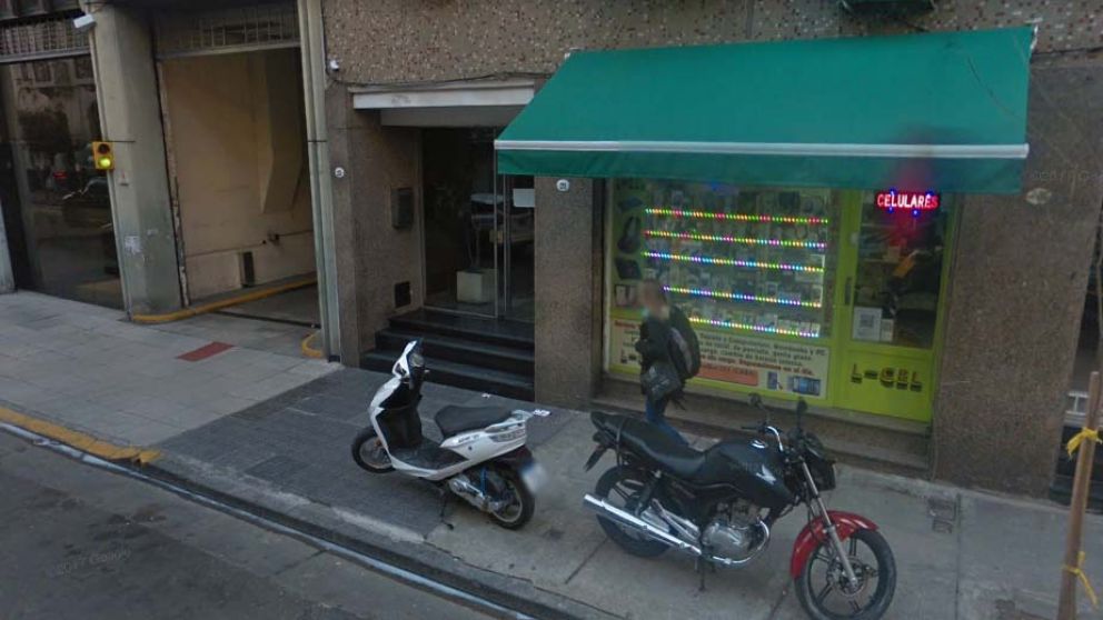 En esta vivienda, de la calle Virrey Cevallos al 215, residía María Rosa Cadiz, madre de uno de los detenidos.