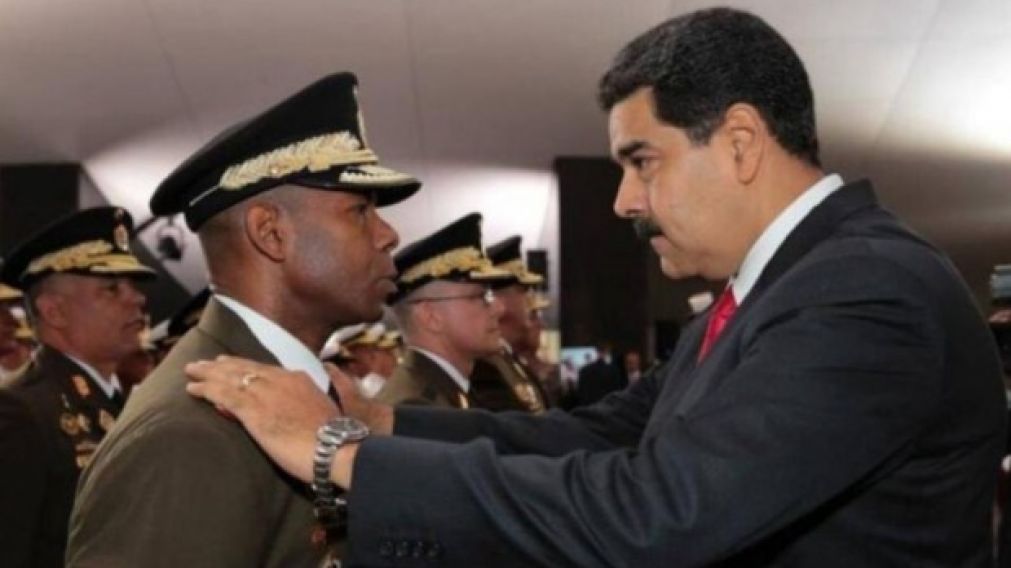 El anuncio fue realizado en la Plaza Bicentenario del Palacio de Miraflores,