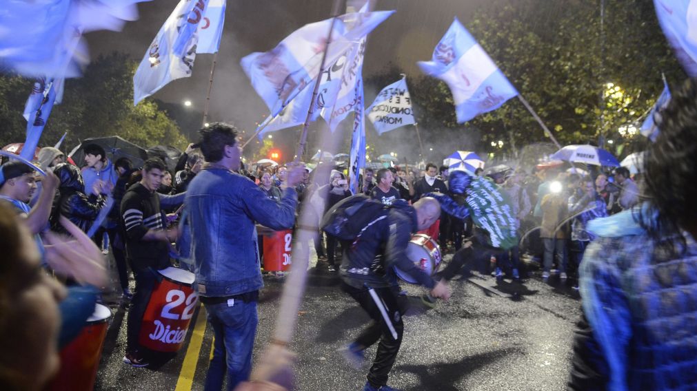El entusiasmo de los presentes le aportó a la jornada el cariz típico de los actos políticos (Fernando Pérez Re - Diario Crónica)