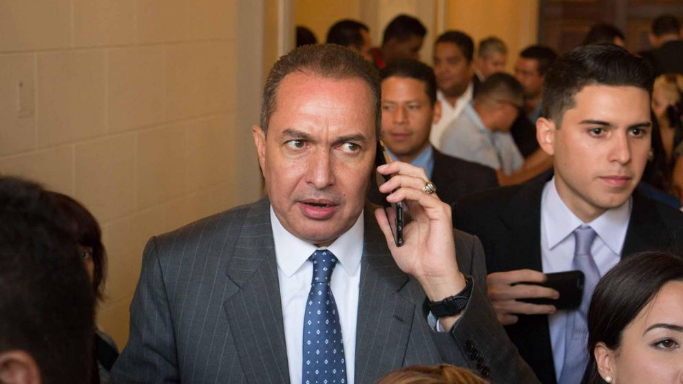 Richard Blanco se refugió en la embajada Argentina.