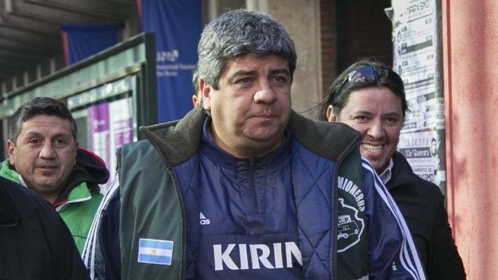 El secretario adjunto de Camioneros criticó a Bullrich por los allanamientos.