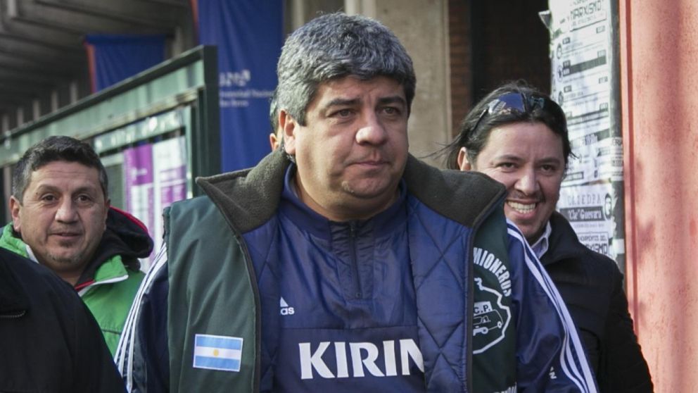 El secretario adjunto de Camioneros criticó a Bullrich por los allanamientos.