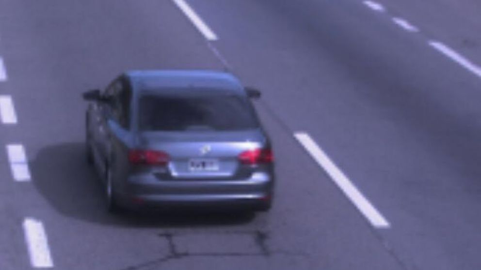 Los atacantes que hirieron al diputado Héctor Olivares y asesinaron a su acompañante, se trasladaban en este auto.