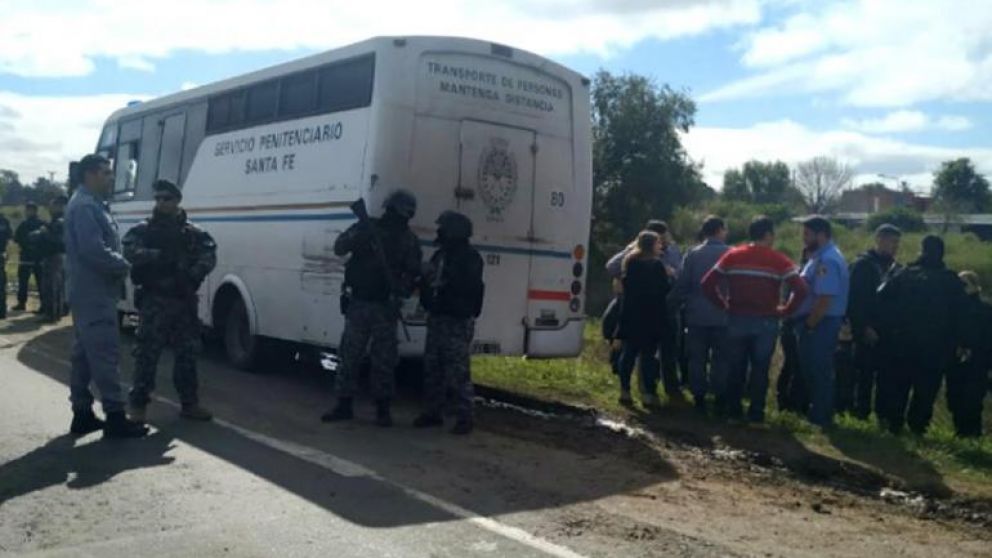 Rosario mandó a toda su policía al lugar para poder recapturar cuanto antes a los prófugos.