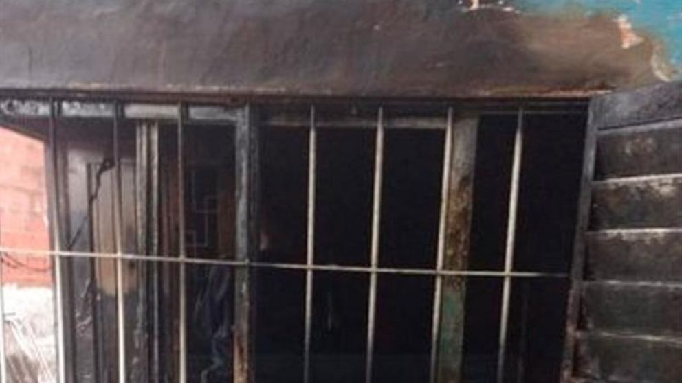 Así quedó la casa tras el incendio.