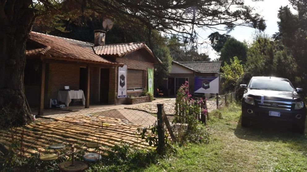 En este campo de San Antonio de Areco estaba escondida la droga.