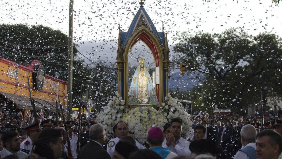 Las celebraciones iniciaron el 27 de abril pasado con la bajada de la imagen desde el camarín hasta la nave central de la Catedral Basilica (Fuente: La Unión Digital).