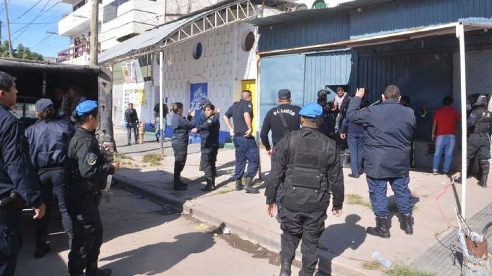 Así fue el operativo policial. (Gentileza El Tribuno)