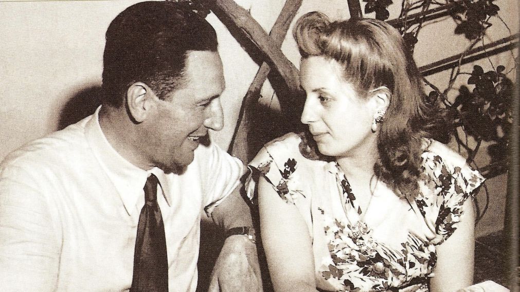 Eva y Perón, celebrando un año nuevo.