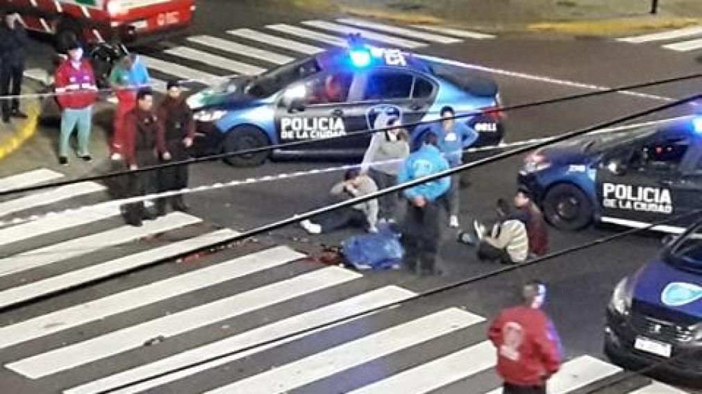 Asesino al volante mata a motociclista y escapa