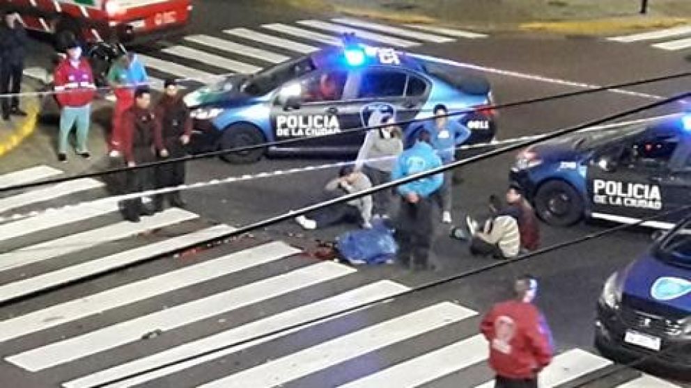 Asesino al volante mata a motociclista y escapa