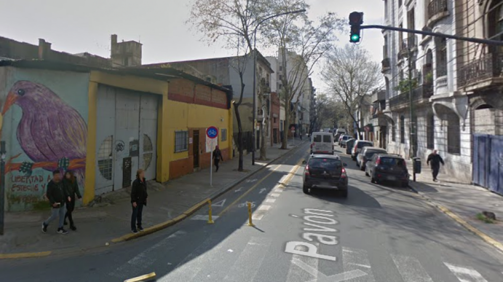 Los detienen con bolsas de cocaína escondidos bajo la alfombra del auto