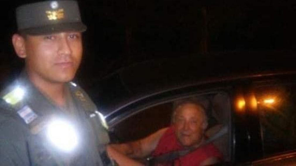 Emotivo gesto de prefecto hacia ex combatiente de Malvinas en control vehicular