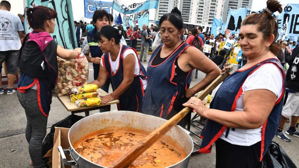 Las ollas populares se dispondr�n en distintos puntos del pa�s. 