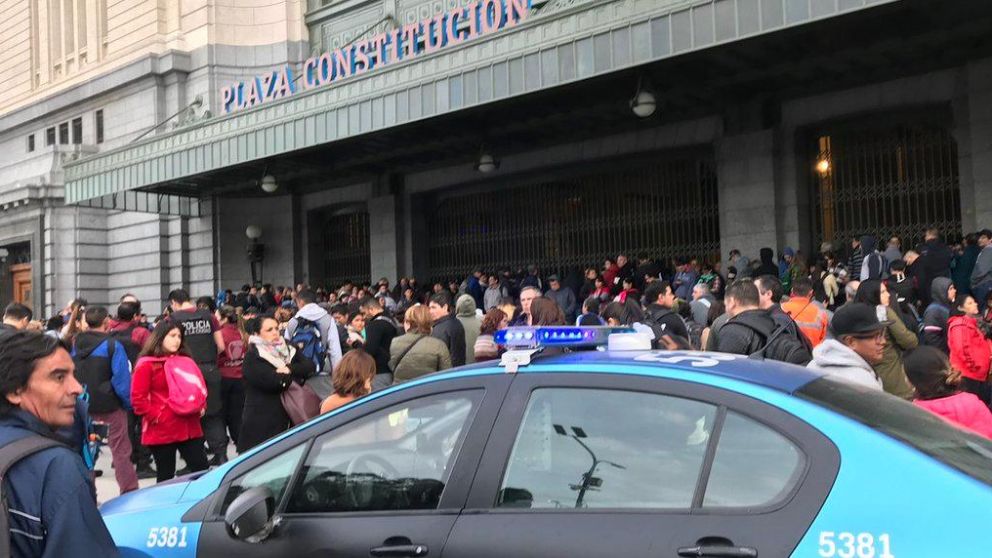La amenaza de bomba generó un verdadero caos en Constitución.