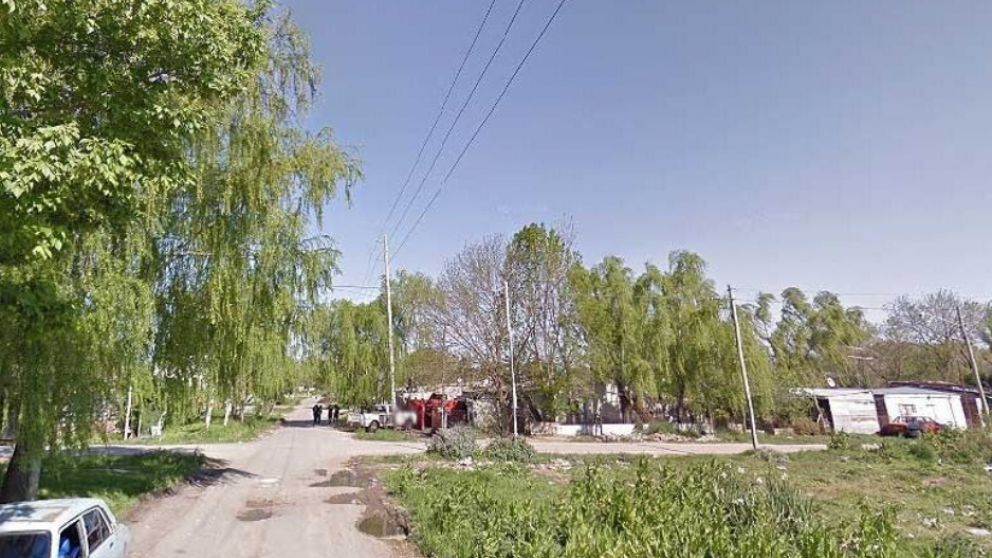 Balean a policía en discusión de tránsito y le "afanan" el auto