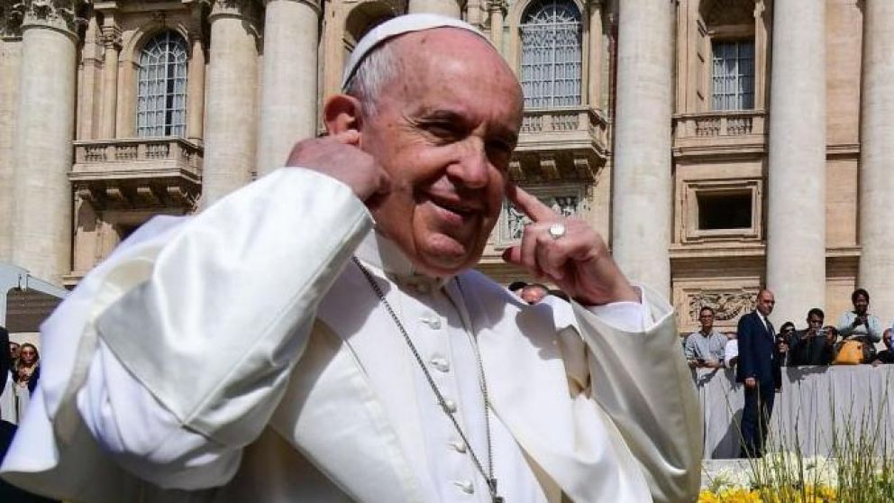 El Sumo Pontífice no quiere saber nada con los chismosos (AFP).