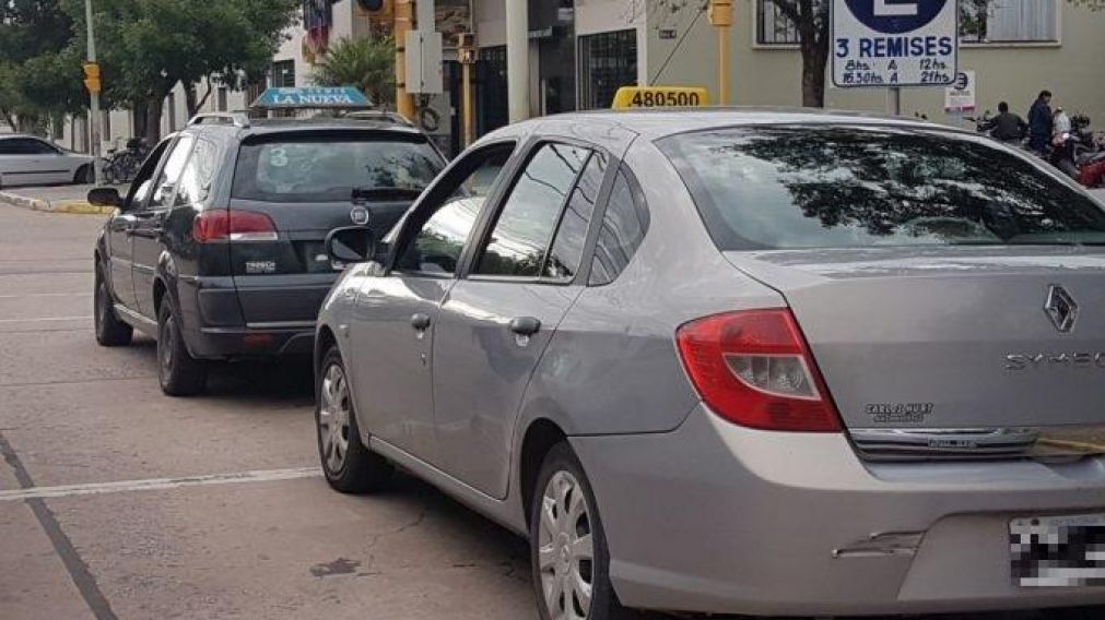 La joven denunció que el conductor le robó 1000 pesos.