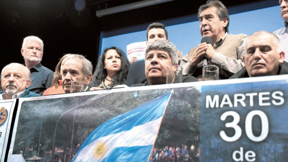 El frente sindical liderado por el moyanismo se cansó de esperar a la CGT. (Télam)