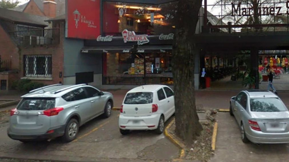 En este comercio ocurrió el ataque. (Google Street View)