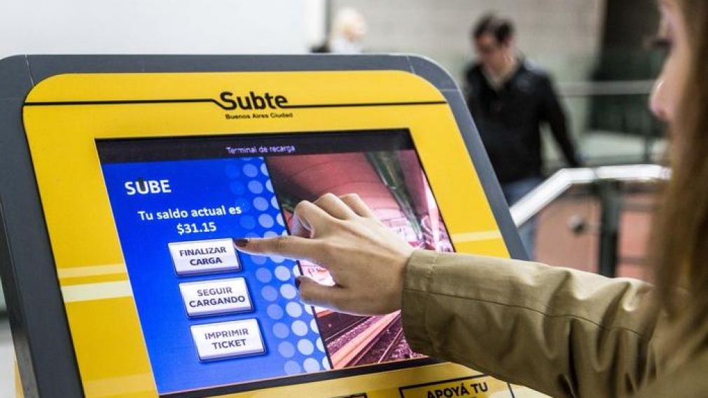 Una de las opciones para cargar la tarjeta durante el paro, será usar estas terminales.