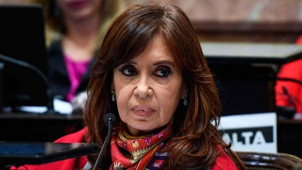 Bonadio le añadió cinco episodios de "cohecho pasivo" a la situación de la ex presidenta.