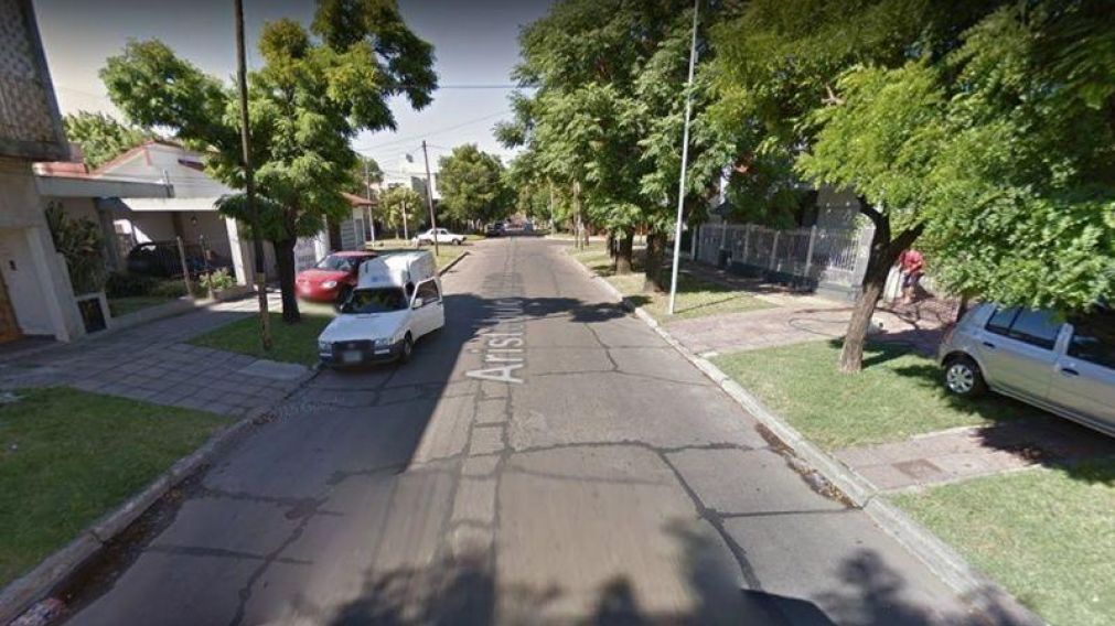 La banda obligó al comerciante a entrar a su casa y fue brutalmente golpeado.
