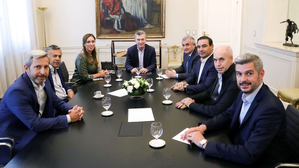 Mauricio Macri junto a los gobernadores de Cambiemos.