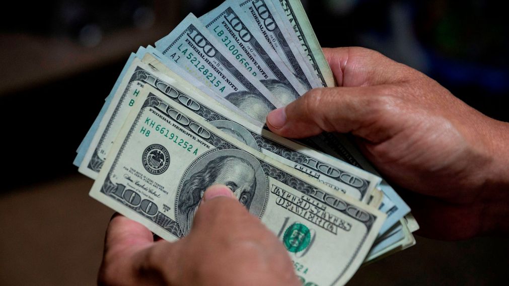 El dólar oficial reacciona con tendencia alcista tras el discurso de Milei.