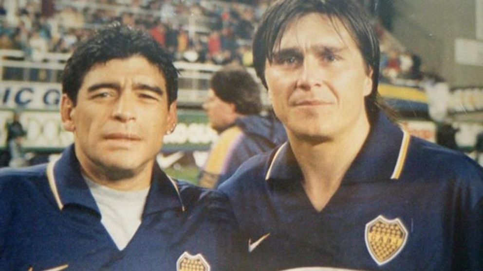 Maradona, junto a Toresani.