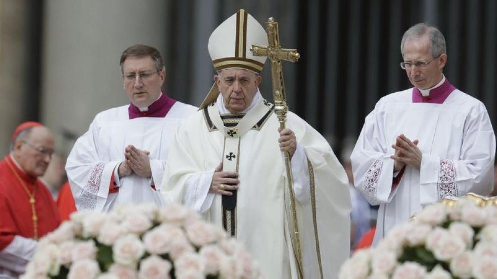 La tristeza del Papa en la misa de Pascua (AP).