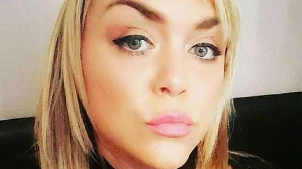 Abbie, de 28 años, se animó a relatar el violento episodio.