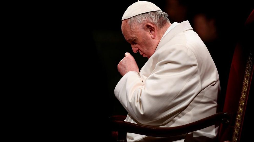 Francisco durante su s�ptimo V�a Crucis. (AFP)