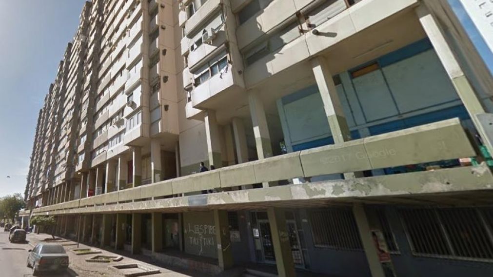 El edificio desde donde tiraron al can.