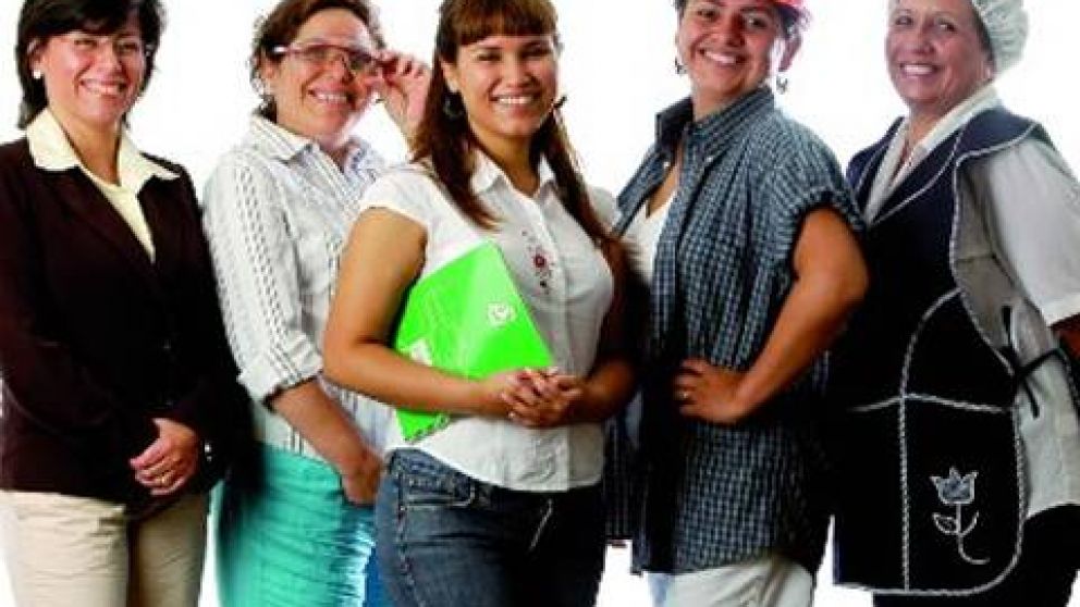 Las mujeres pueden tener problemas de salud debido al trabajo.