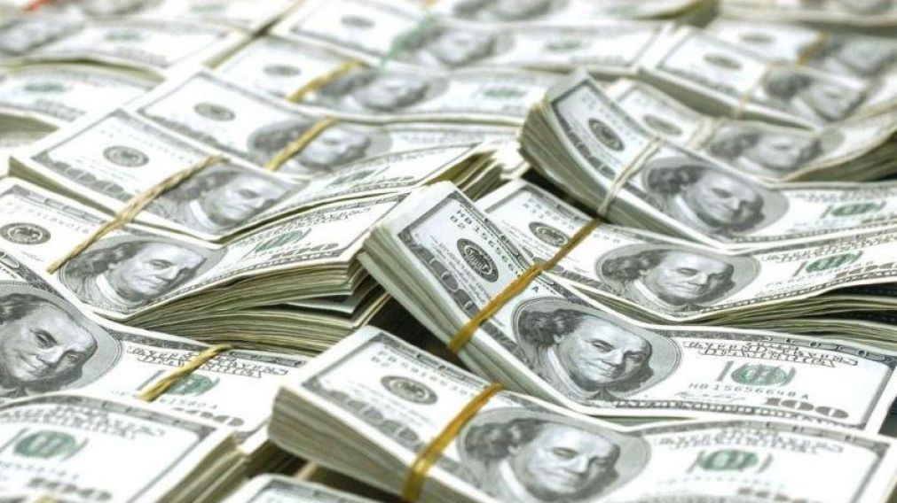 El dólar minorista cerró a $42,98