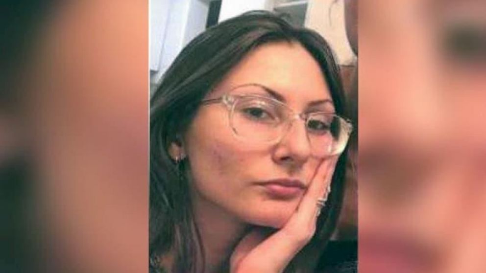 Sol Pais. Es buscada intensamente por personal del FBI.