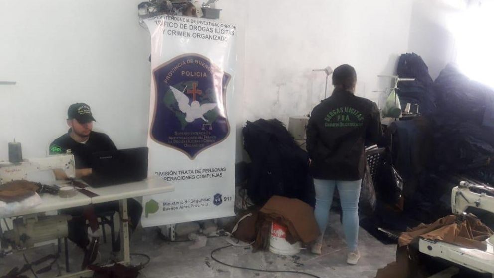 Los talleres clandestinos estaban a cargo de un hombre de 29 a�os que fue detenido.